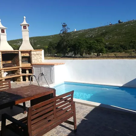 Feriehus Montejunto Villas-casa Do Esquilo
