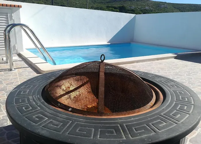 Дом отдыха Montejunto Villas-casa Do Esquilo *