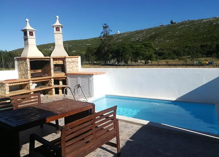 Дом отдыха Montejunto Villas-casa Do Esquilo